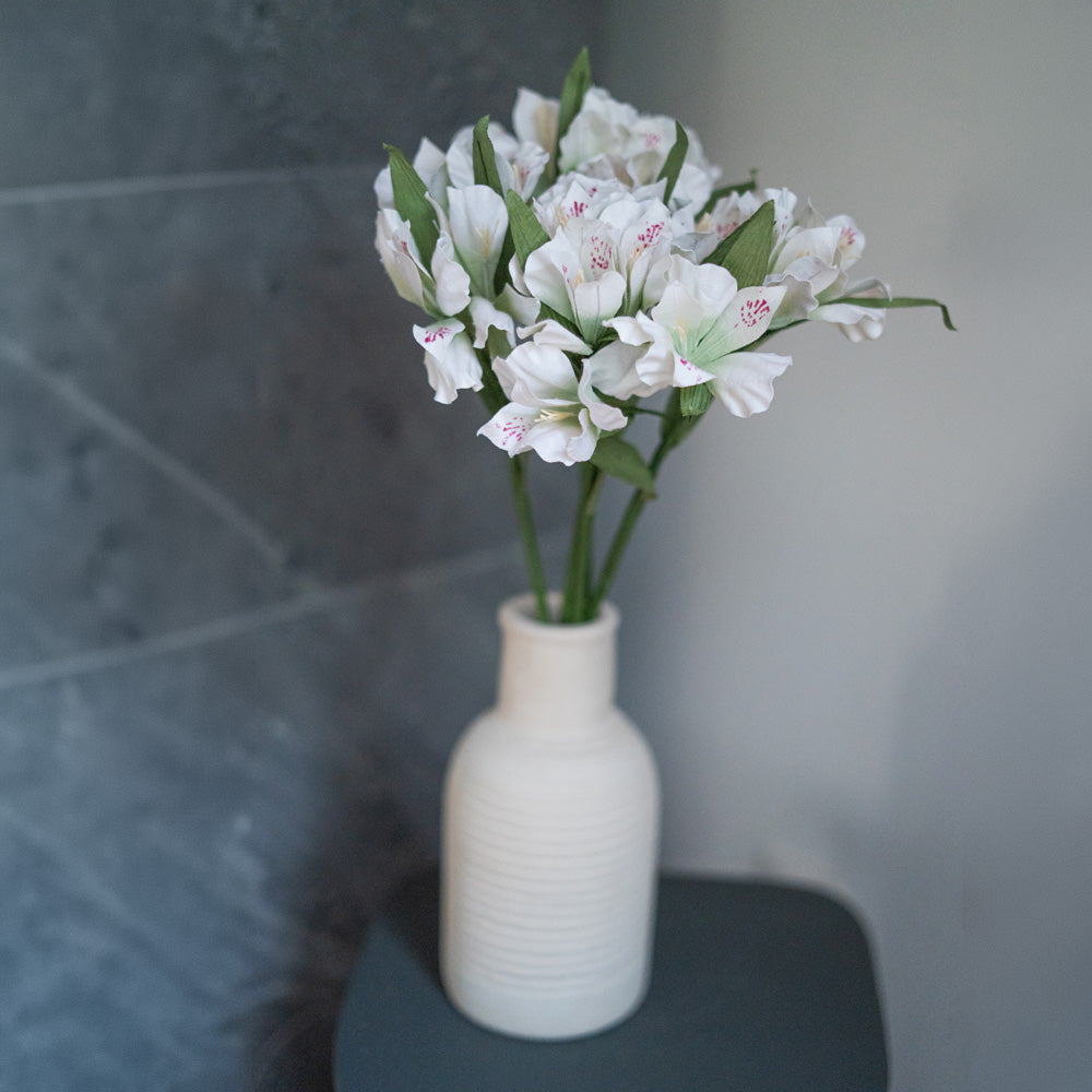 Gigli Inca in carta bianca e verde