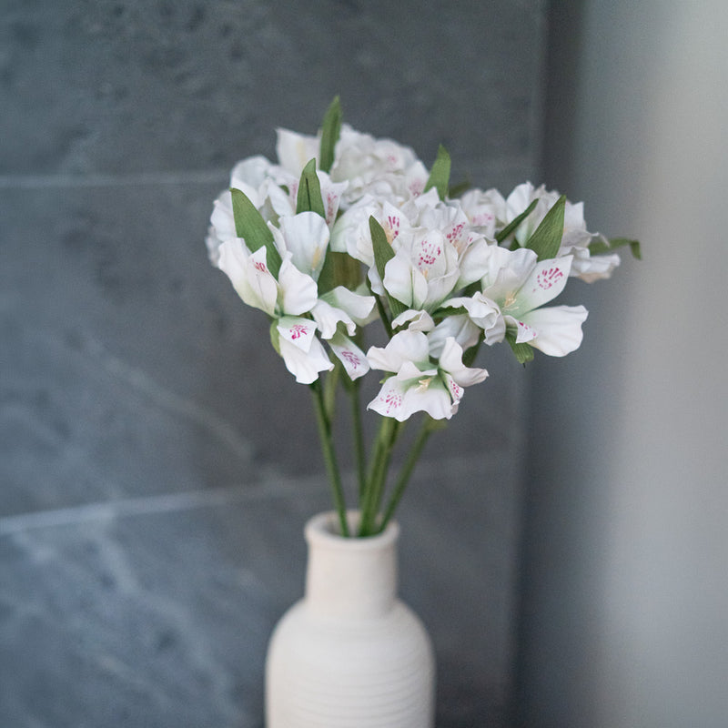 Gigli Inca in carta bianca e verde