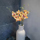 Orchidea Vanda in carta gialla