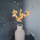 Orchidea Vanda in carta gialla