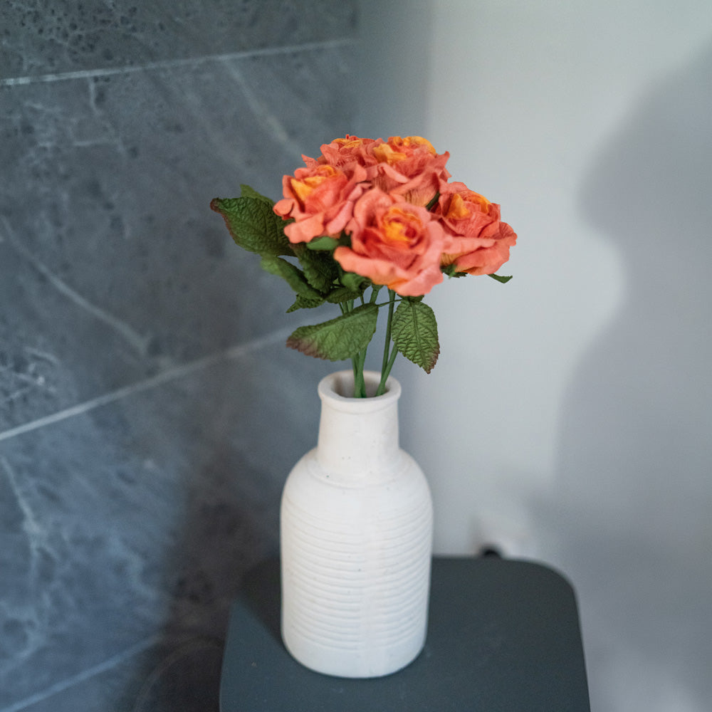 Rose Lady in carta arancione