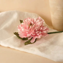 Dahlia in carta rosa