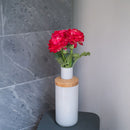 fiori artificiali a forma di fiore. Fiorellino di ranuncolo fucsia