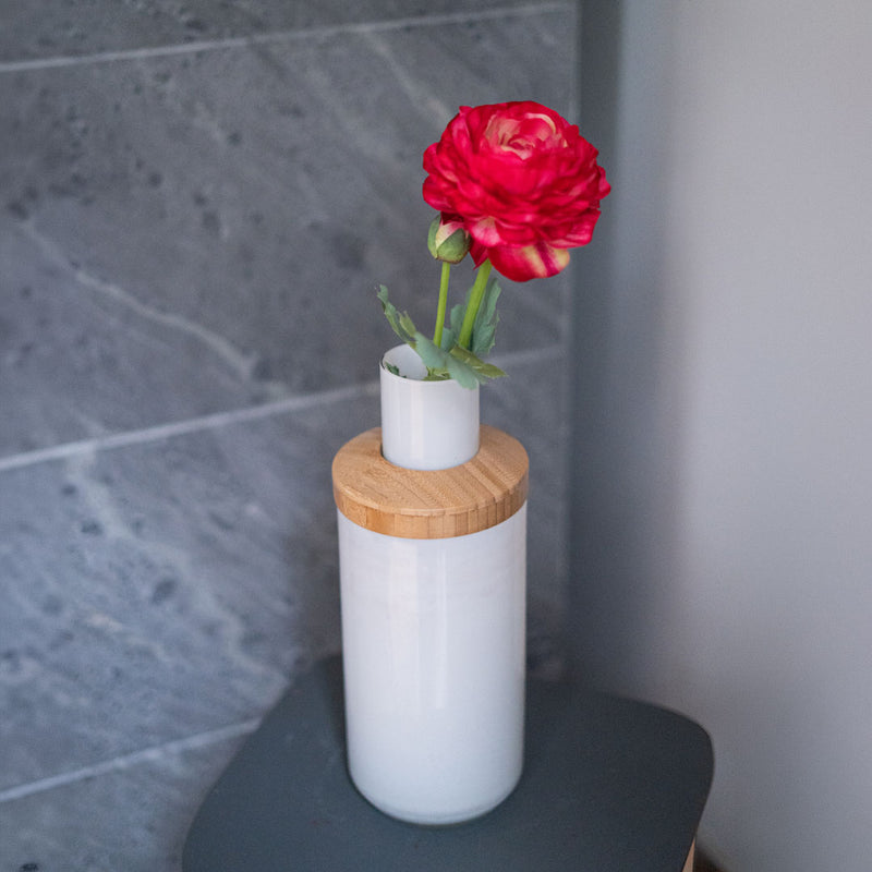 fiori artificiali a forma di fiore. Fiorellino di ranuncolo fucsia